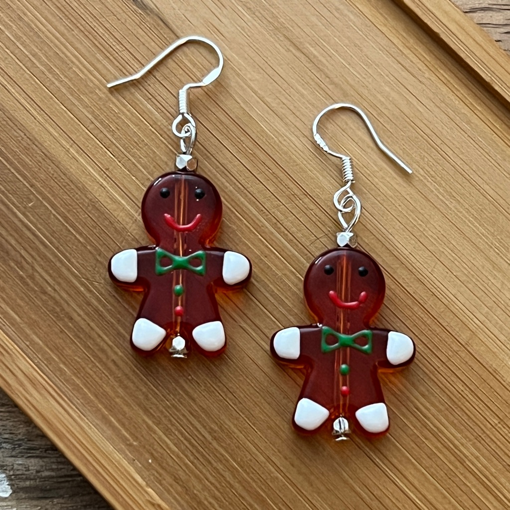 New Adorable Lamp Work Glass Gingerbread Man Earrings 12$